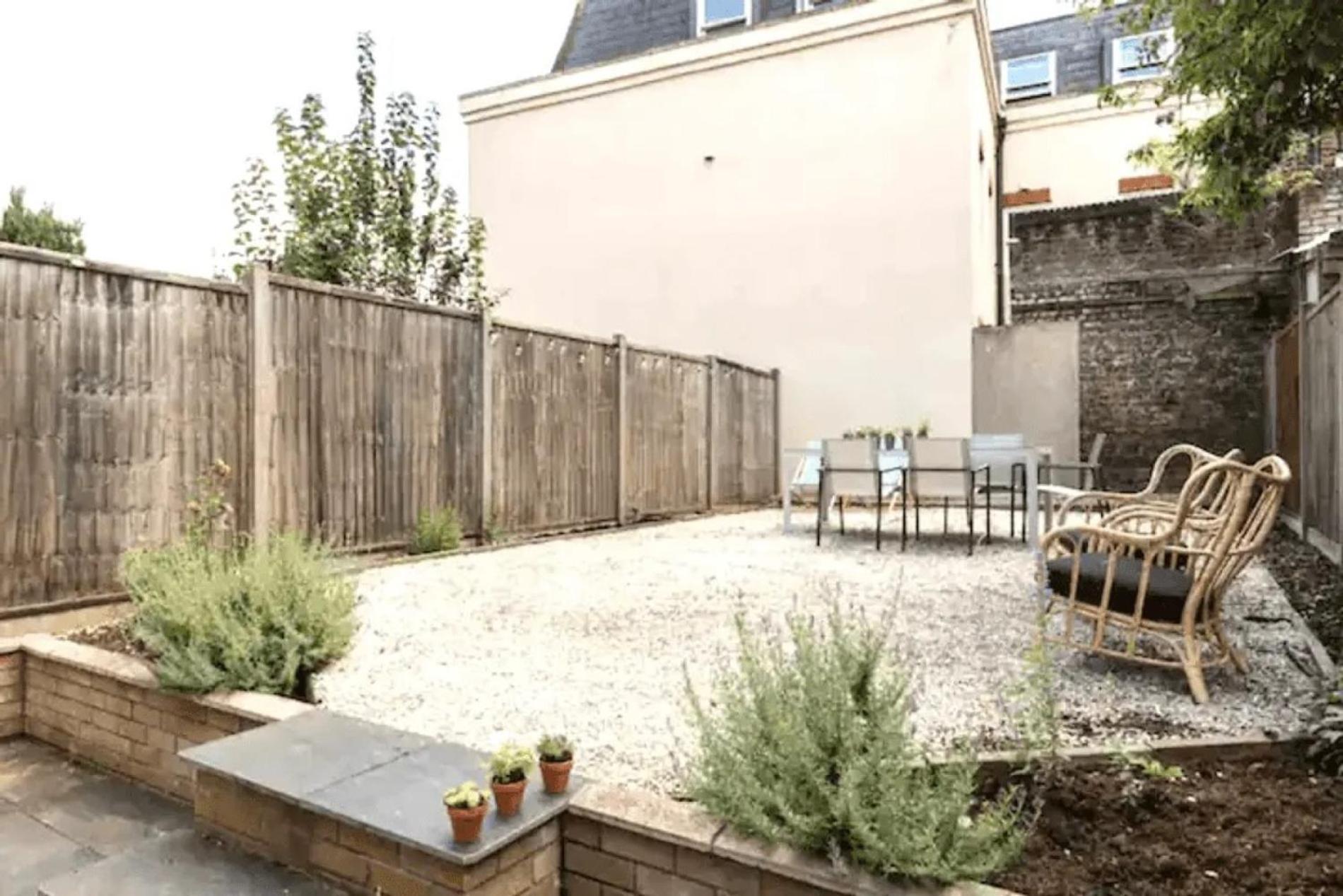 Apartament Lovely 4 Bedroom Flat With Ample Garden In Brondesbury, Kilburn Londra