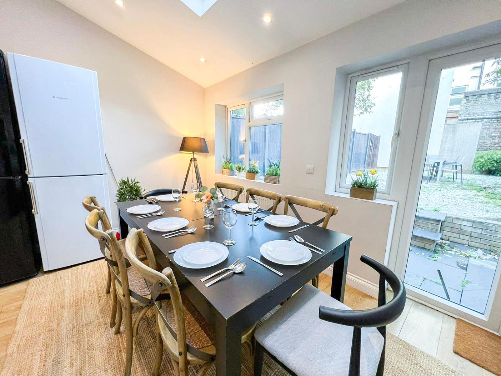 Apartament Lovely 4 Bedroom Flat With Ample Garden In Brondesbury, Kilburn *