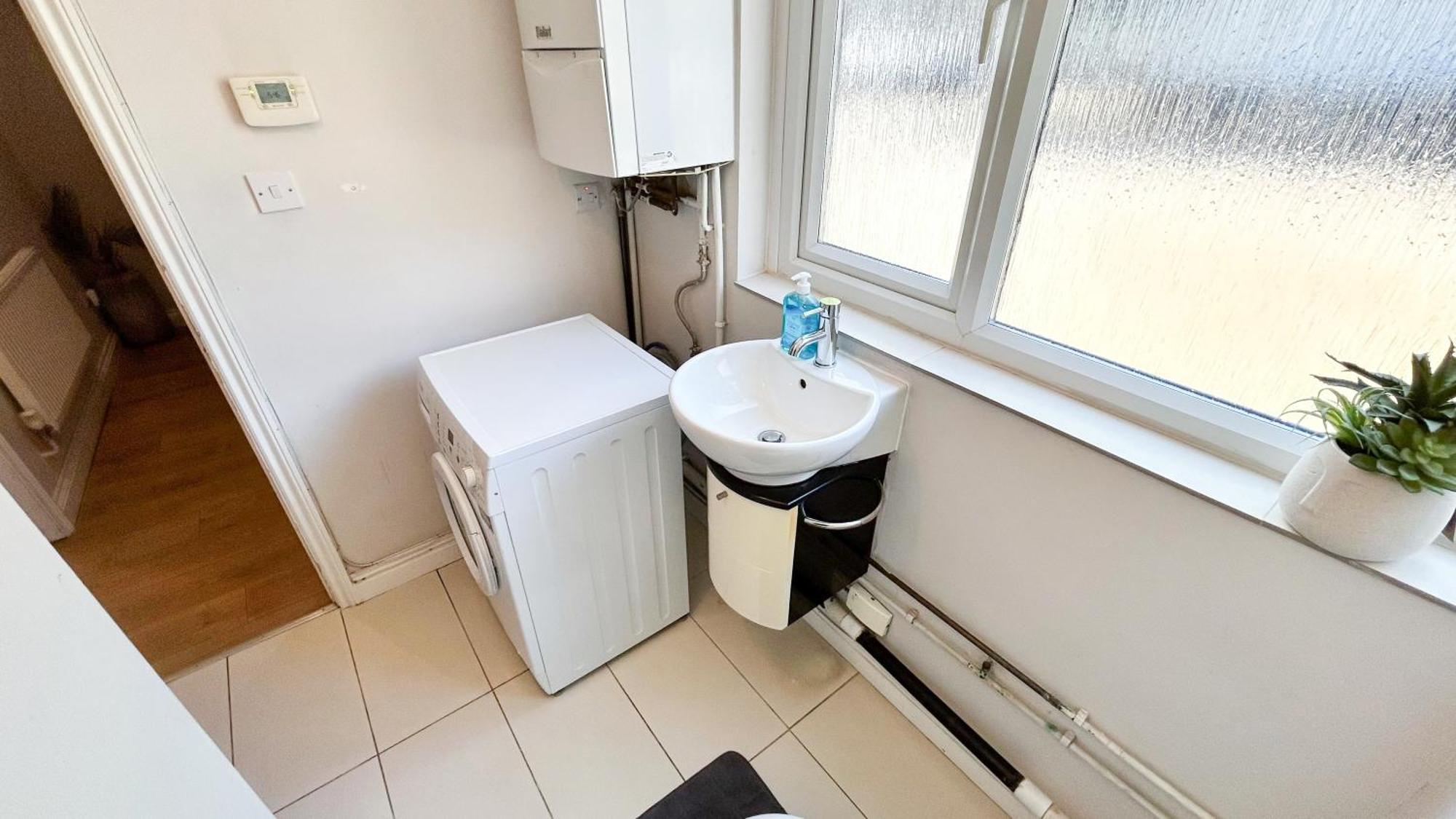 Apartment Lovely 4 Bedroom Flat With Ample Garden In Brondesbury, Kilburn *