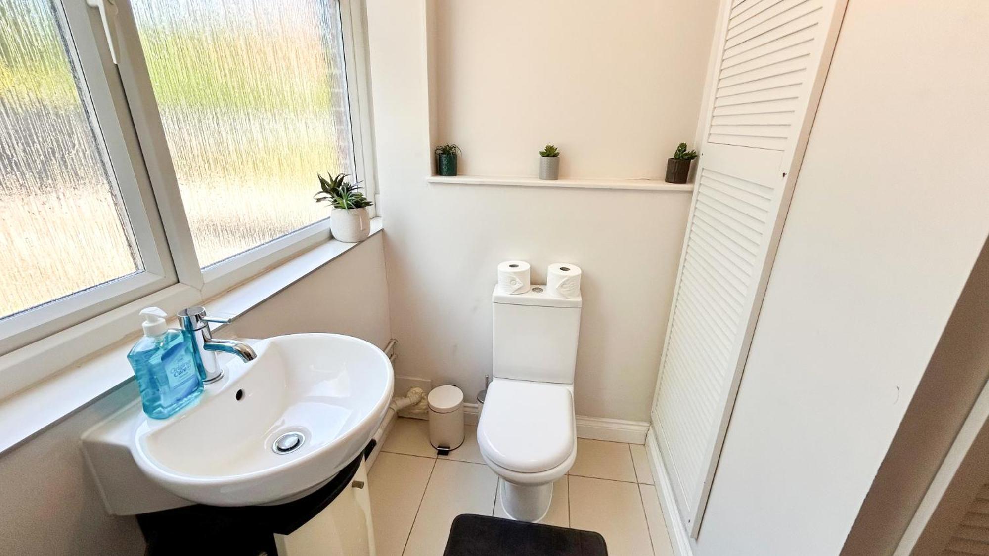 Lovely 4 Bedroom Flat With Ample Garden In Brondesbury, Kilburn *