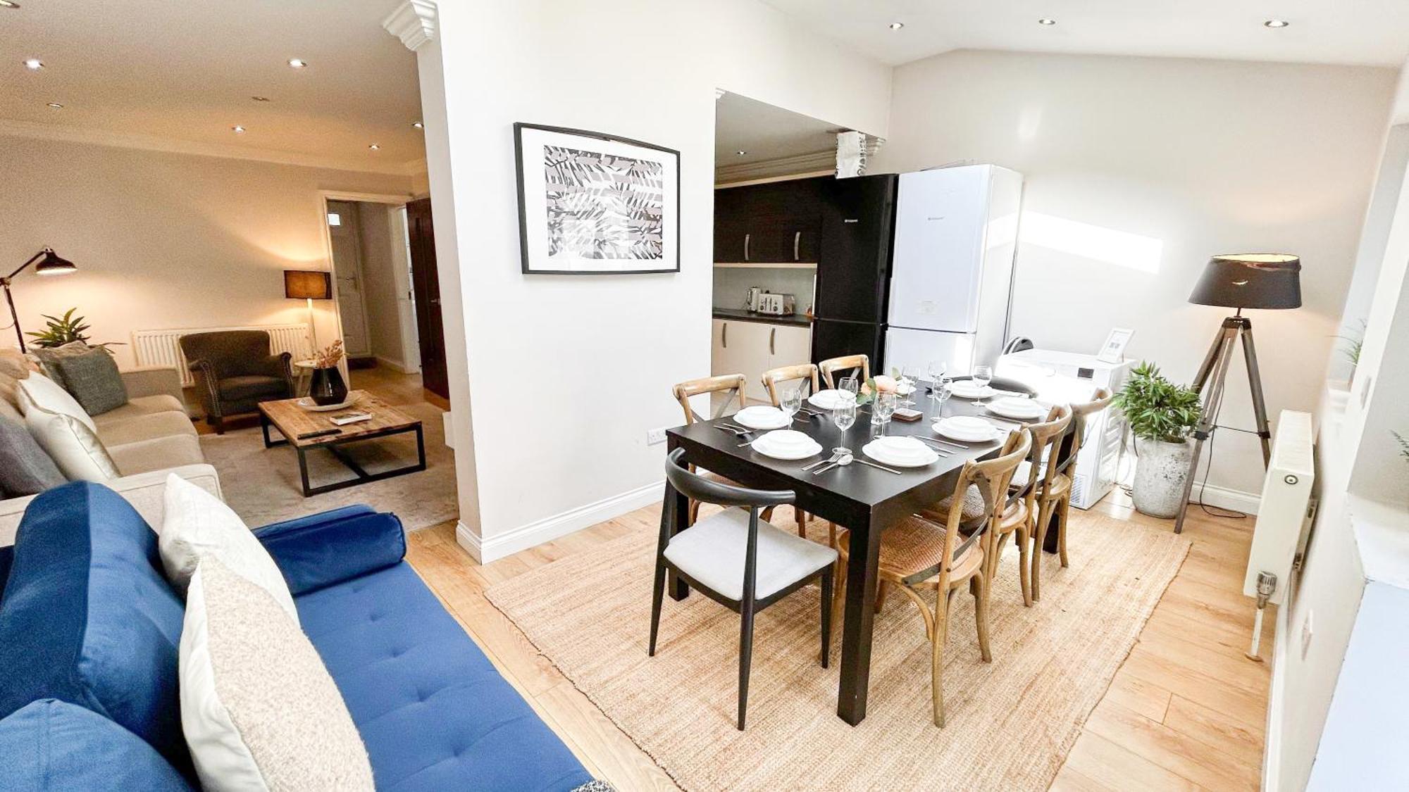 Lovely 4 Bedroom Flat With Ample Garden In Brondesbury, Kilburn Apartment